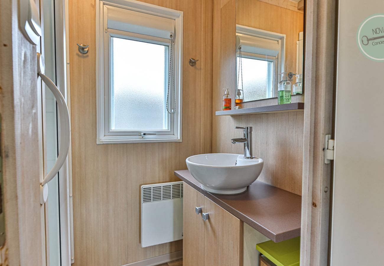 Chalet in Saint-Hilaire-de-Riez - Village de la mer 68