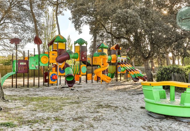 Mobile home à St. Hilaire de Riez - Mobil-Home Parc des Roselières Mobile home à St. Hilaire de Riez - Mobil-Home Parc des Roselières